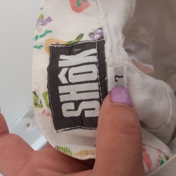 90s Pineapple Print Denim Shorts Size 7 - Picture 4 of 4